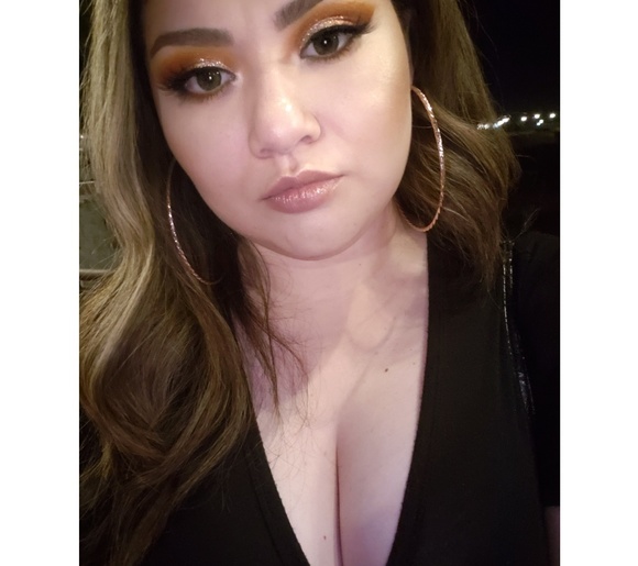 Meet your Posher, Cynthia - Picture 2 of 3